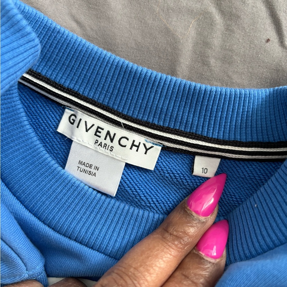 Givenchy size 10 sweater